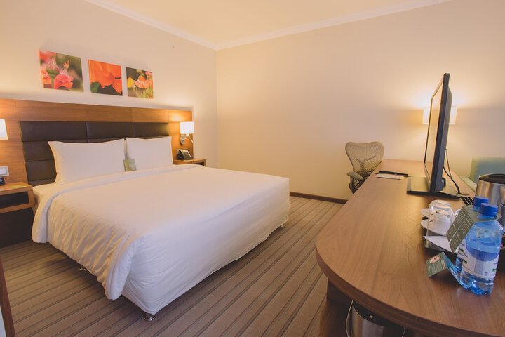 Room 10 of 65