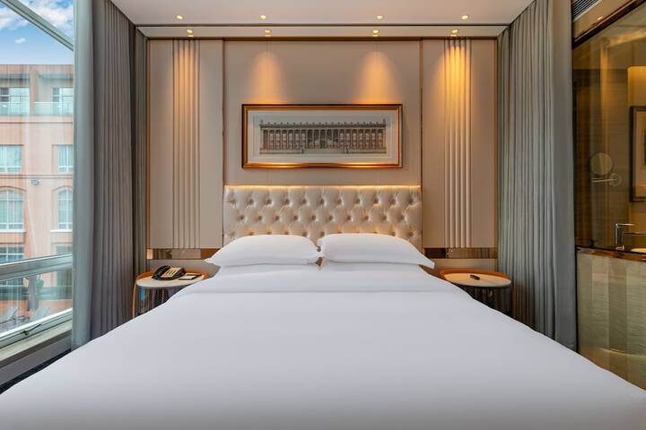 Room 4 of 39