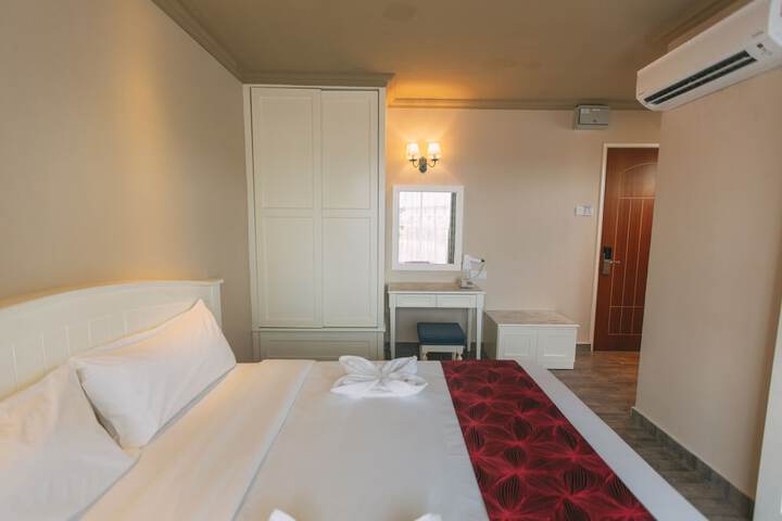 Room 16 of 144
