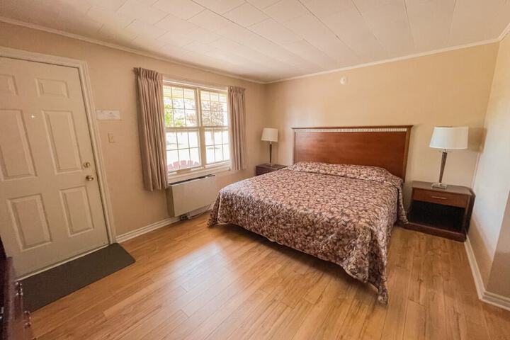 Room 17 of 31