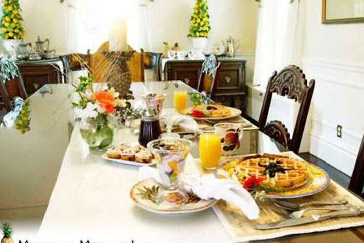 Dining 48 of 65