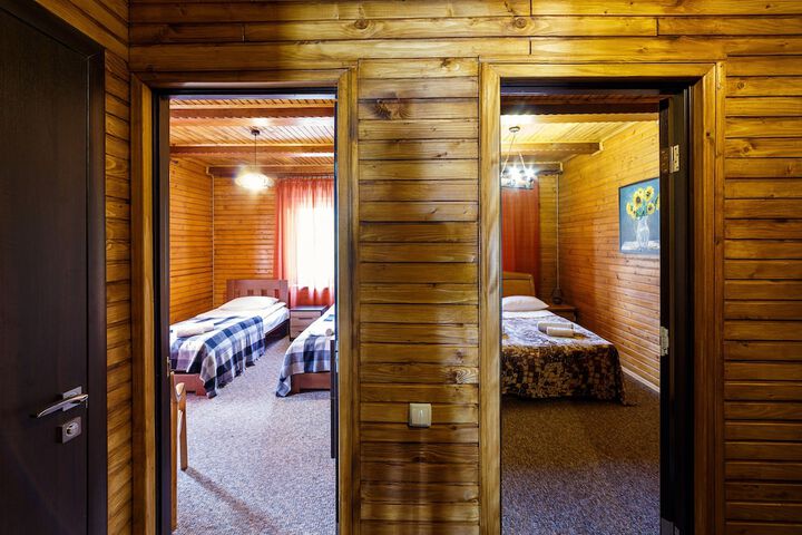 Room 11 of 38