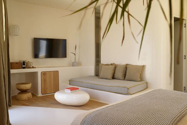 Room 10 of 60