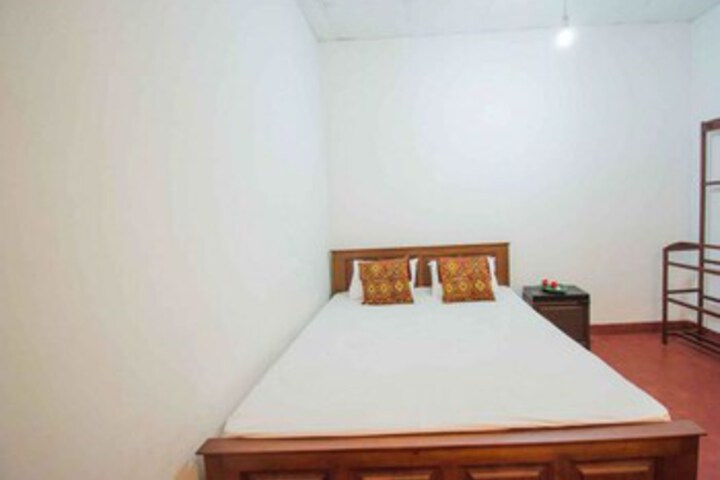 Room 14 of 22