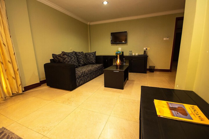 Room 6 of 24