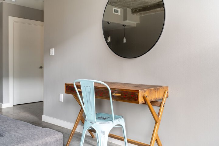 Room 16 of 34