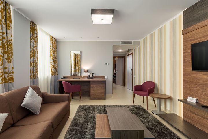 Room 21 of 52