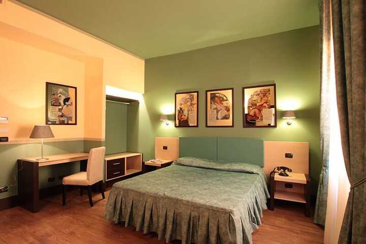 Room 6 of 29