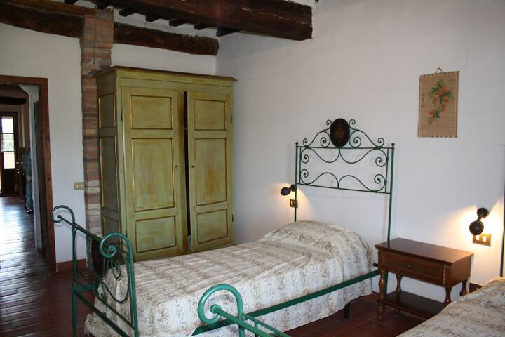 Room 7 of 70