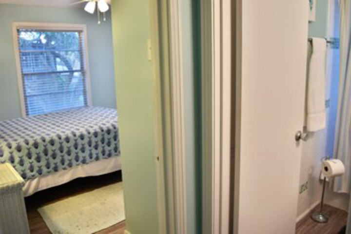 Room 69 of 76