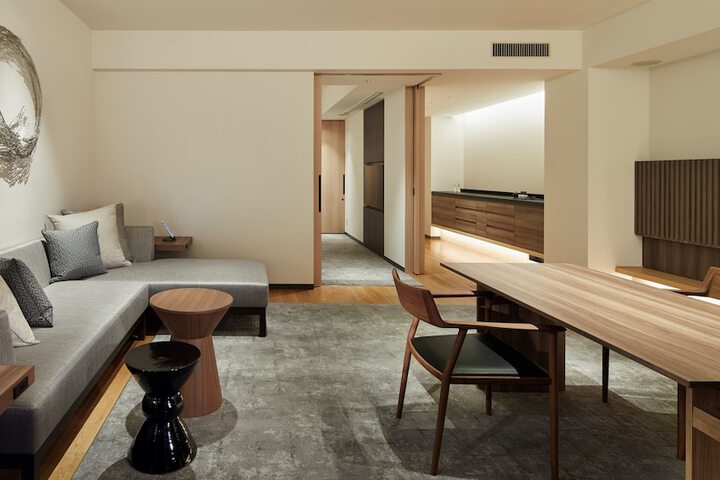 Room 15 of 156