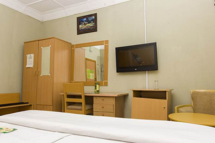 Room 7 of 51