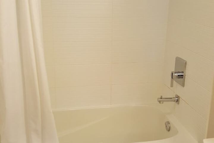 Room 16 of 60