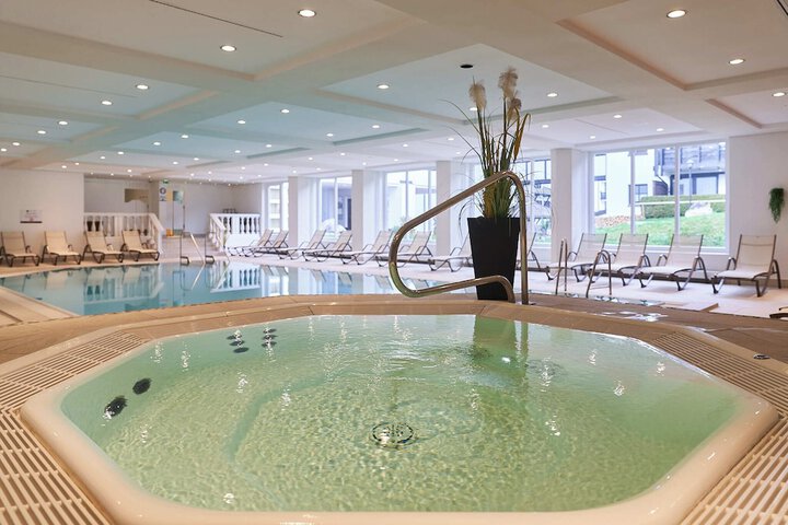 Pool 32 of 83
