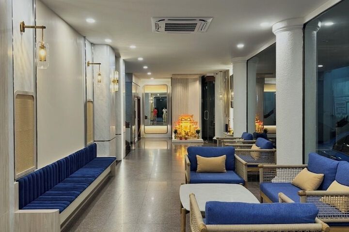 Hotel Interior 14 of 40
