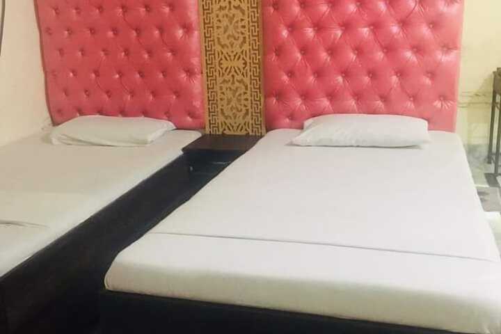 Room 3 of 13