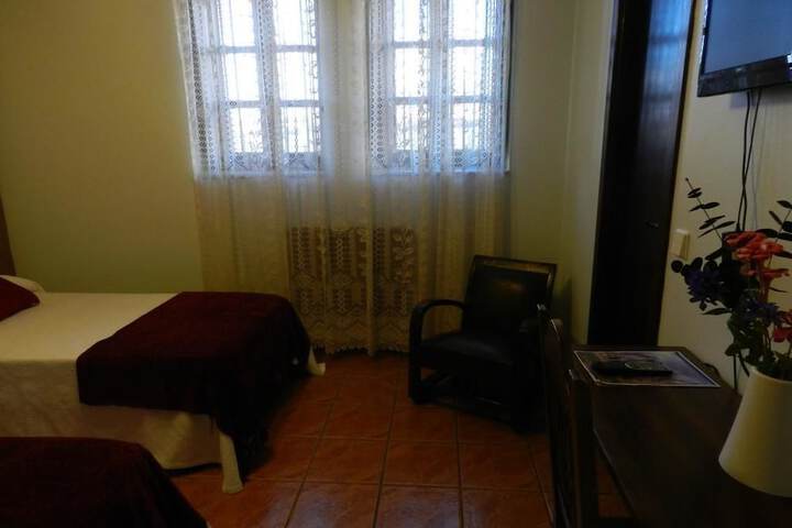 Room 6 of 52