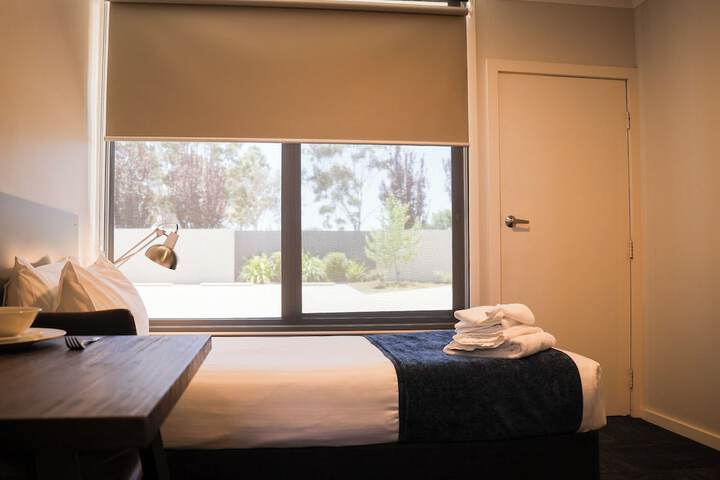 Room 12 of 83