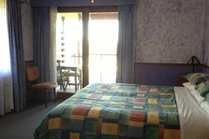 Room 4 of 21