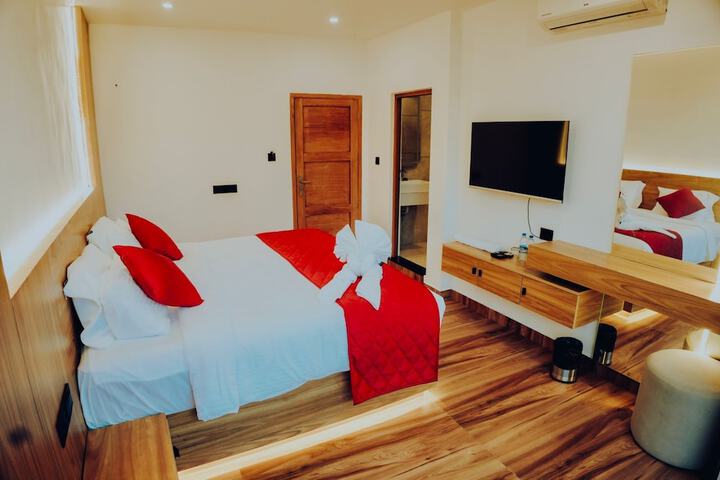 Room 7 of 19