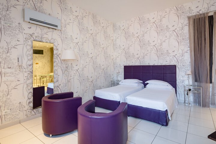 Room 43 of 116