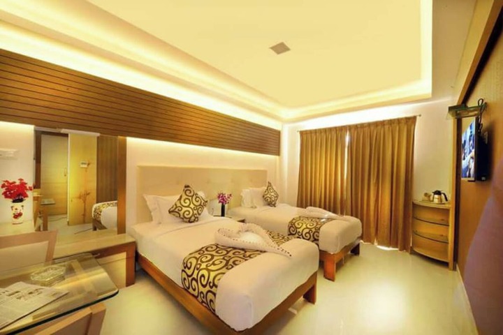 Room 2 of 19