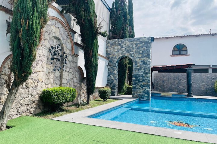Pool Hotel