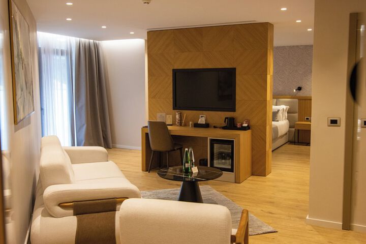 Room 48 of 136