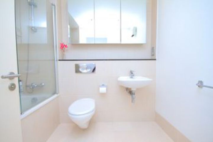 Room 4 of 22