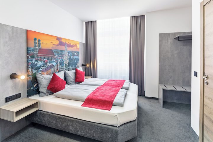 Room 12 of 40