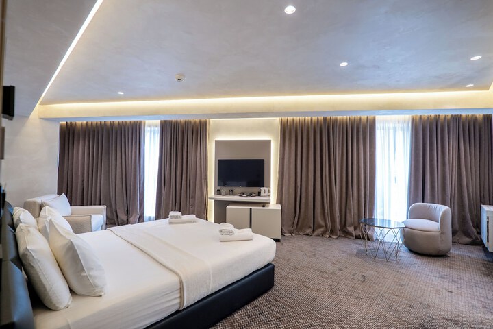 Room 52 of 125