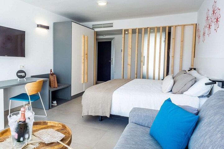 Room 12 of 75