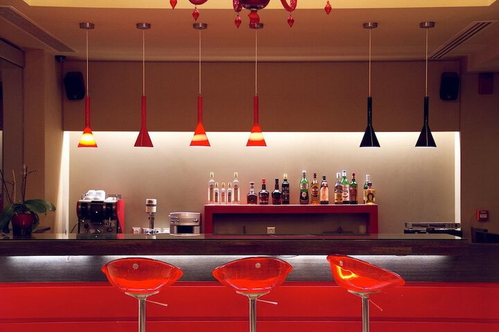 Lounge 125 of 157