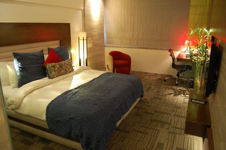Room 11 of 51
