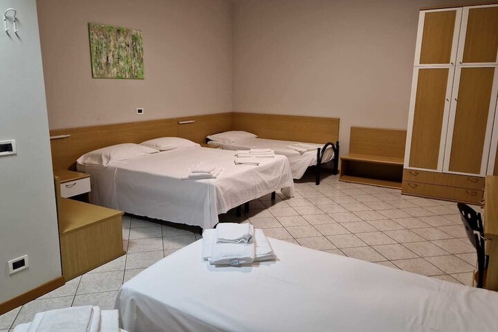 Room 16 of 45