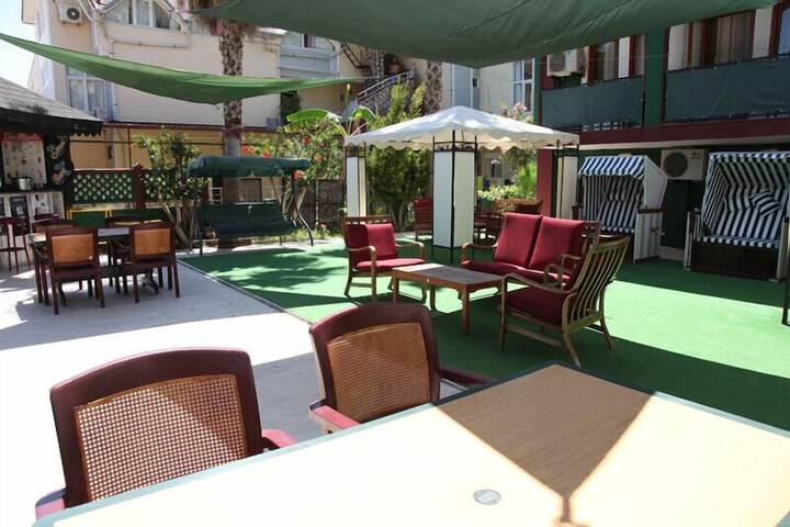 Terrace/Patio 17 of 65