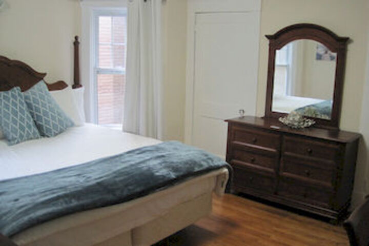 Room 11 of 36