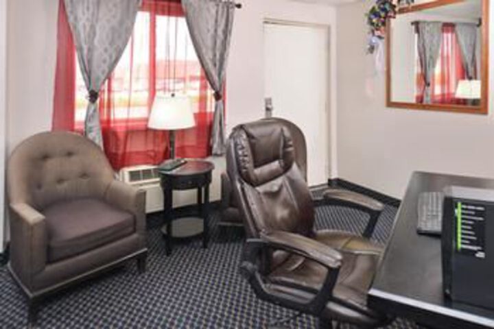 Business Center 10 of 39