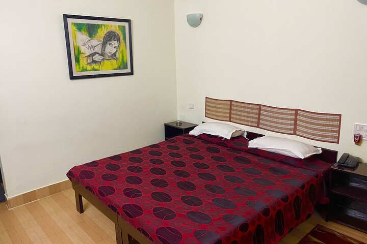 Room 9 of 28