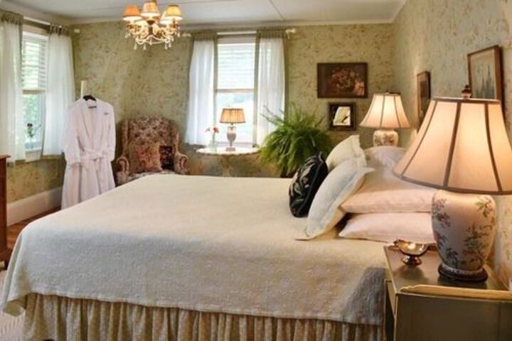 Room 15 of 48