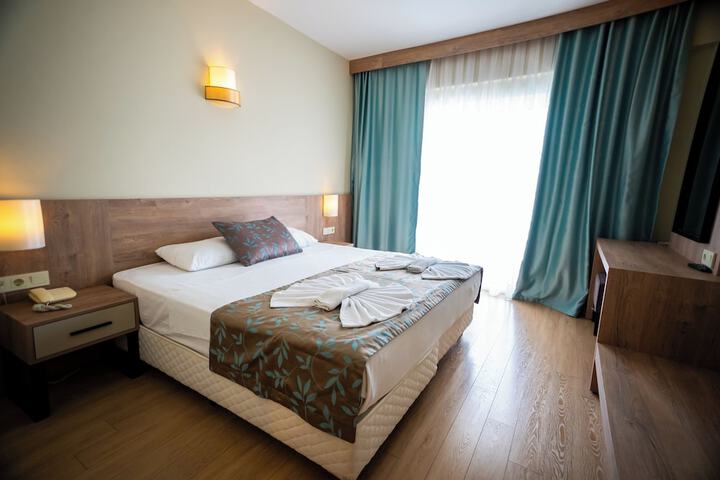 Room 10 of 36