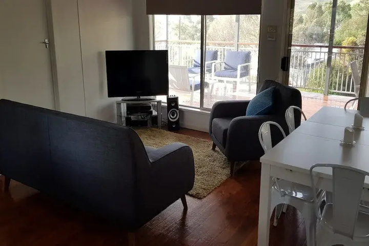 Room 3 of 10