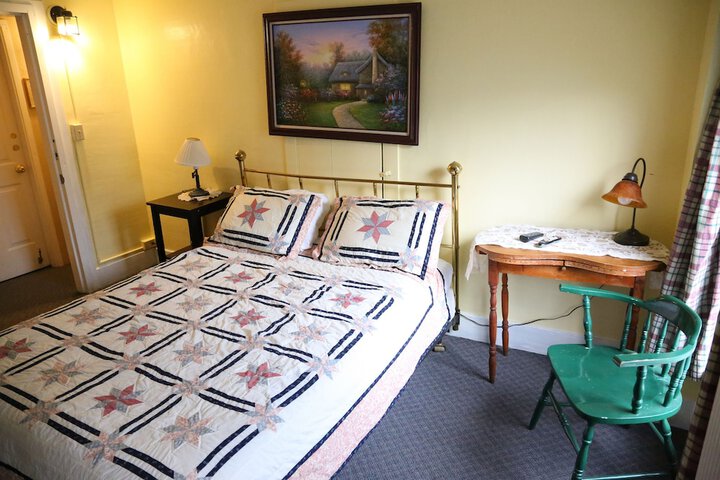 Room 36 of 165