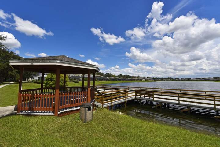 Hotel Exterior 50 of 51