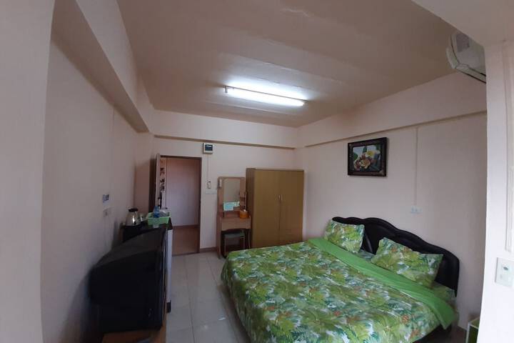Room 20 of 99