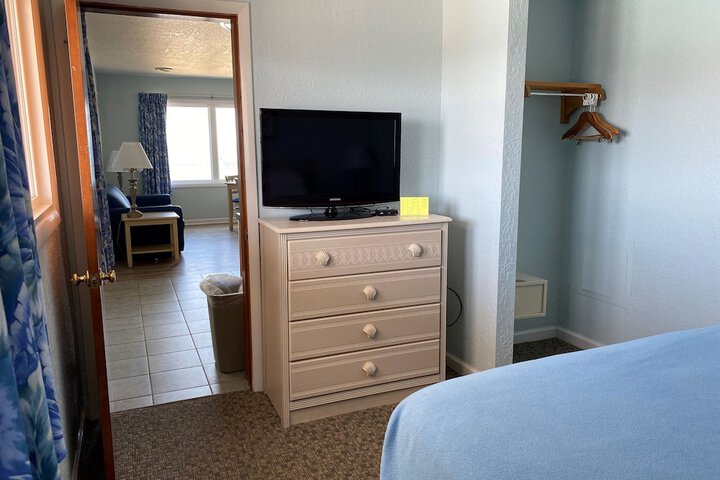 Room 16 of 44