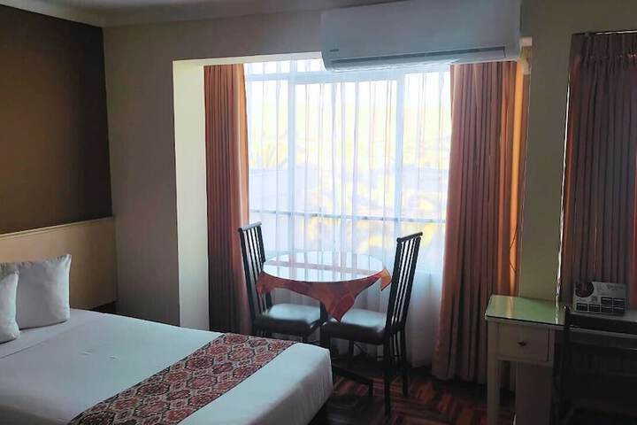 Room 7 of 13
