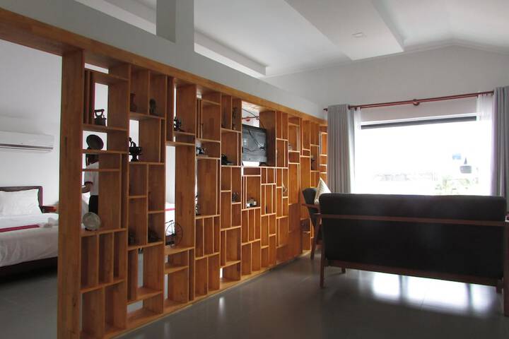 Room 12 of 91