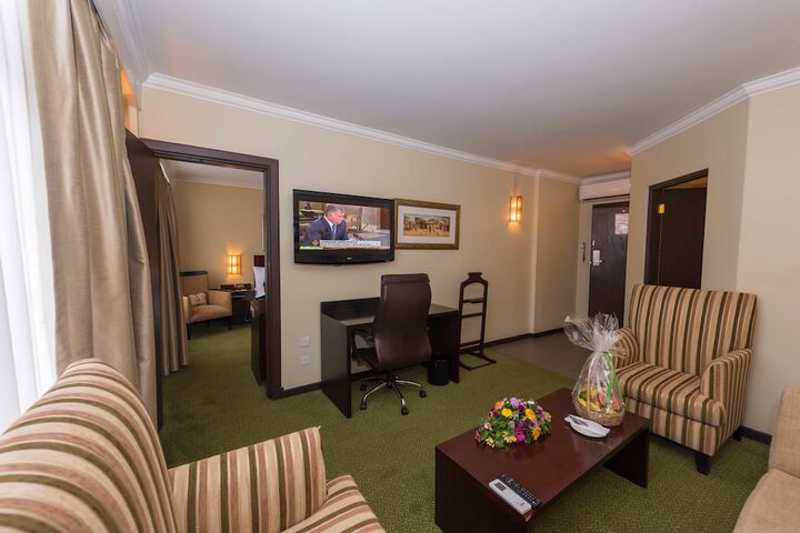 Room 15 of 40