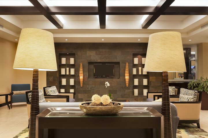 Entrance & Lobby